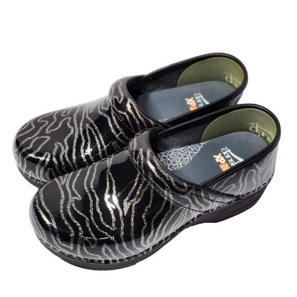 Dansko XP 2.0 Patent Leather Glitter Waves Clog Womens Size EU 38 US 7.5 8 Black - Picture 2 of 8